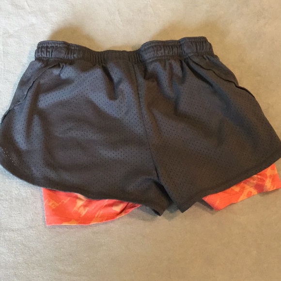 Women’s Champion athletic shorts size S/P - Picture 2 of 6